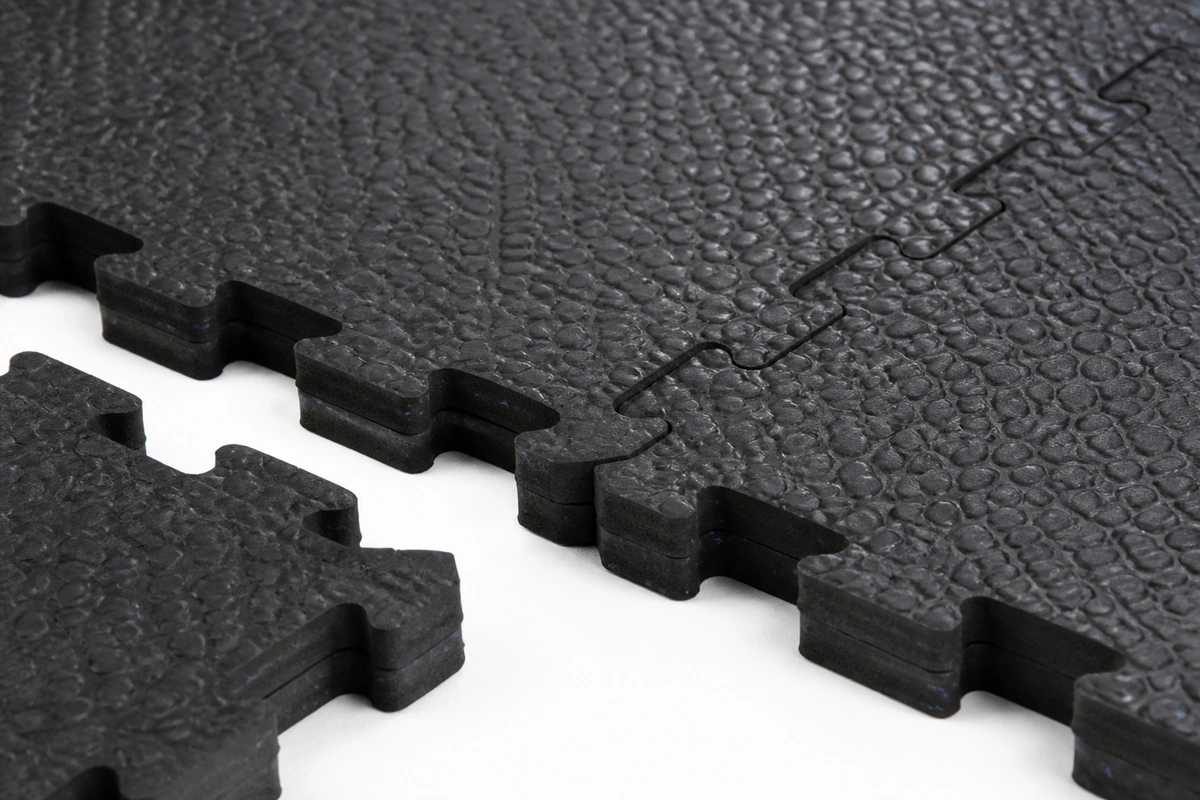 Horse stall mats used as weightlifting flooring