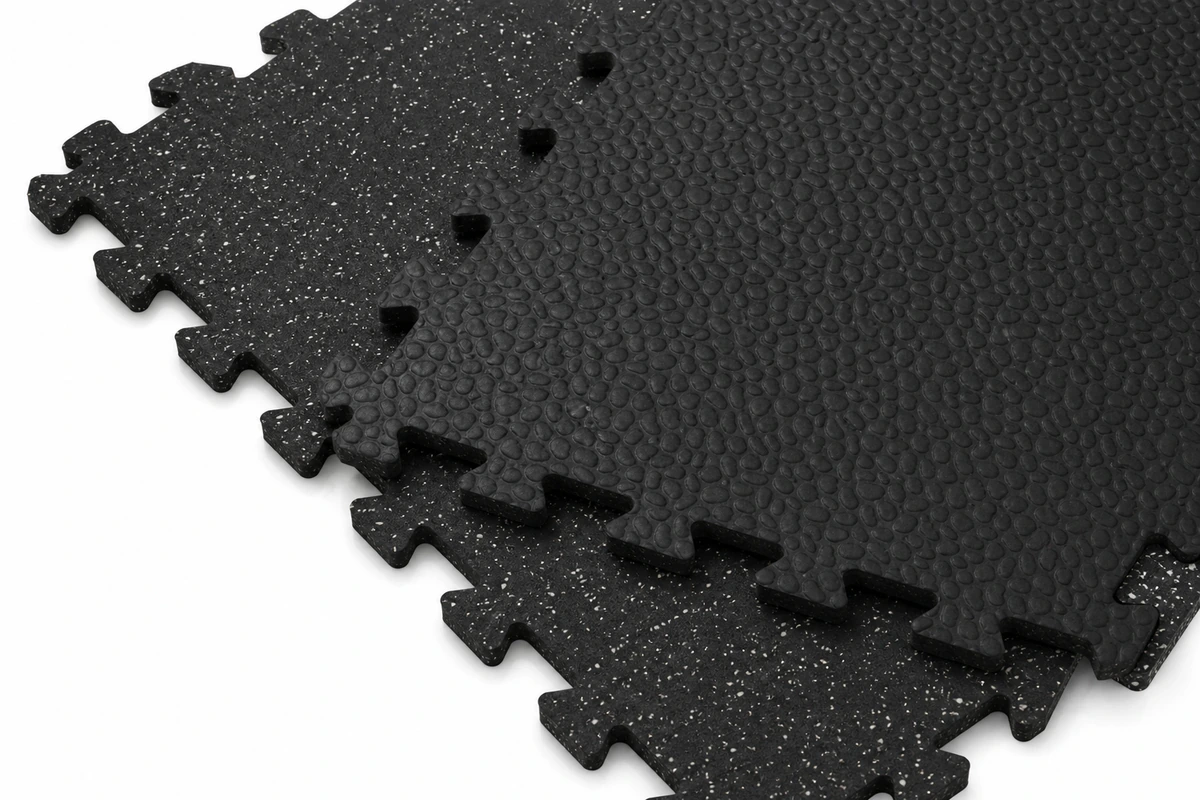 Rubber interlocking tiles for weightlifting flooring